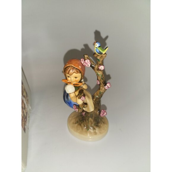 VINTAGE GOEBEL #141/1 APPLE TREE GIRL" TMK-6 HAND PAINTED FIGURINE 6 W. GERMANY! - Picture 7 of 10